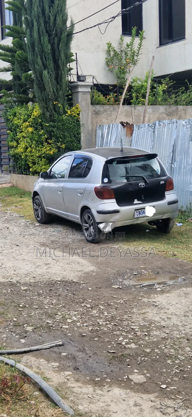 Toyota Vitz 1.0 FWD 3dr 2004 Gray