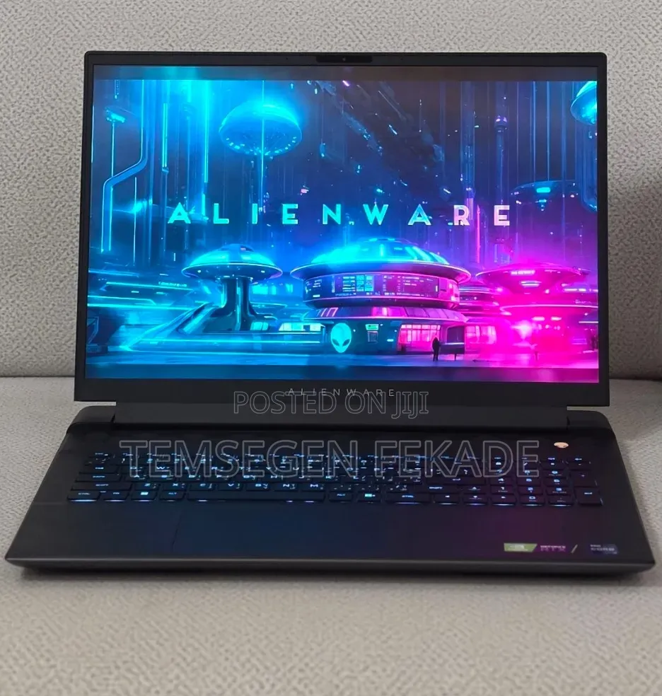 New Laptop Alienware M18 R2 32GB Intel Core i9 SSD 2T