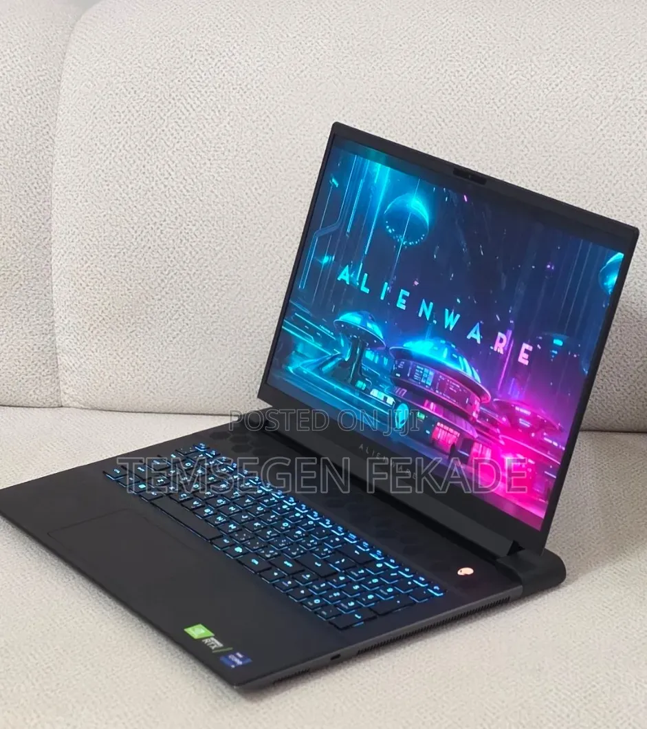 New Laptop Alienware M18 R2 32GB Intel Core i9 SSD 2T