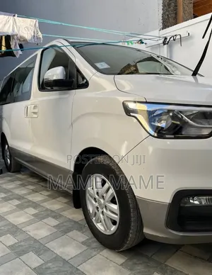 Hyundai H1 2021 White
