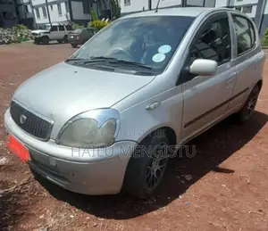 Toyota Vitz 1.3 AWD 5dr 2000 Silver