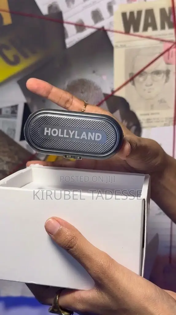 Hollyland LARK M2S Wireless Microphone (Ultimate Combo)