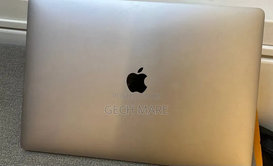 New Laptop Apple MacBook Pro 2017 16GB Intel Core i7 SSD 512GB