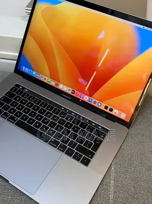 New Laptop Apple MacBook Pro 2017 16GB Intel Core i7 SSD 512GB