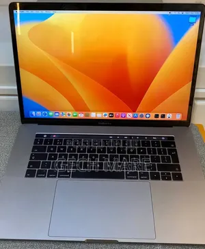 New Laptop Apple MacBook Pro 2017 16GB Intel Core i7 SSD 512GB