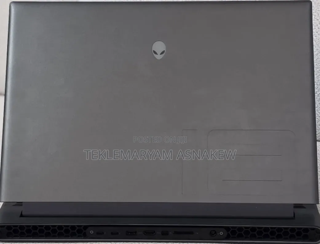 New Laptop Alienware M18 R2 32GB Intel Core i9 SSD 2T