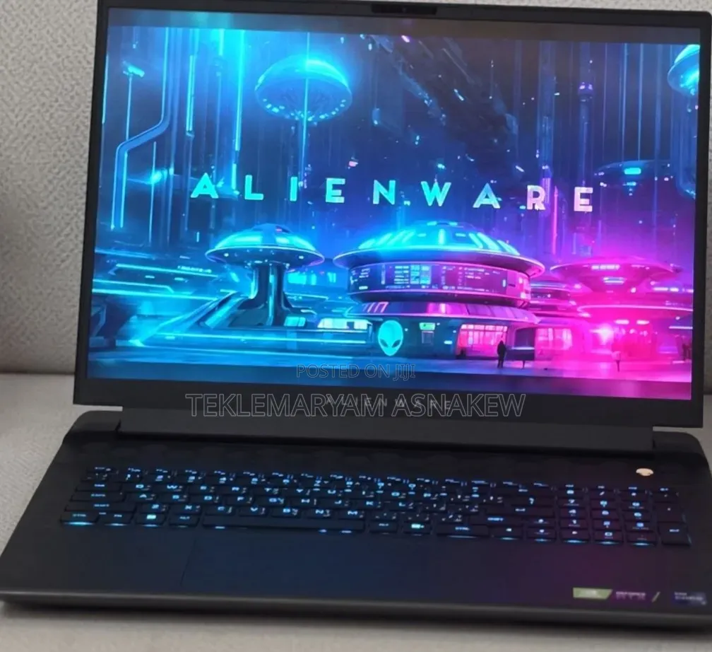 New Laptop Alienware M18 R2 32GB Intel Core i9 SSD 2T