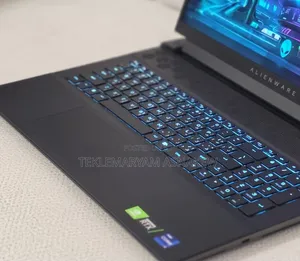 New Laptop Alienware M18 R2 32GB Intel Core i9 SSD 2T