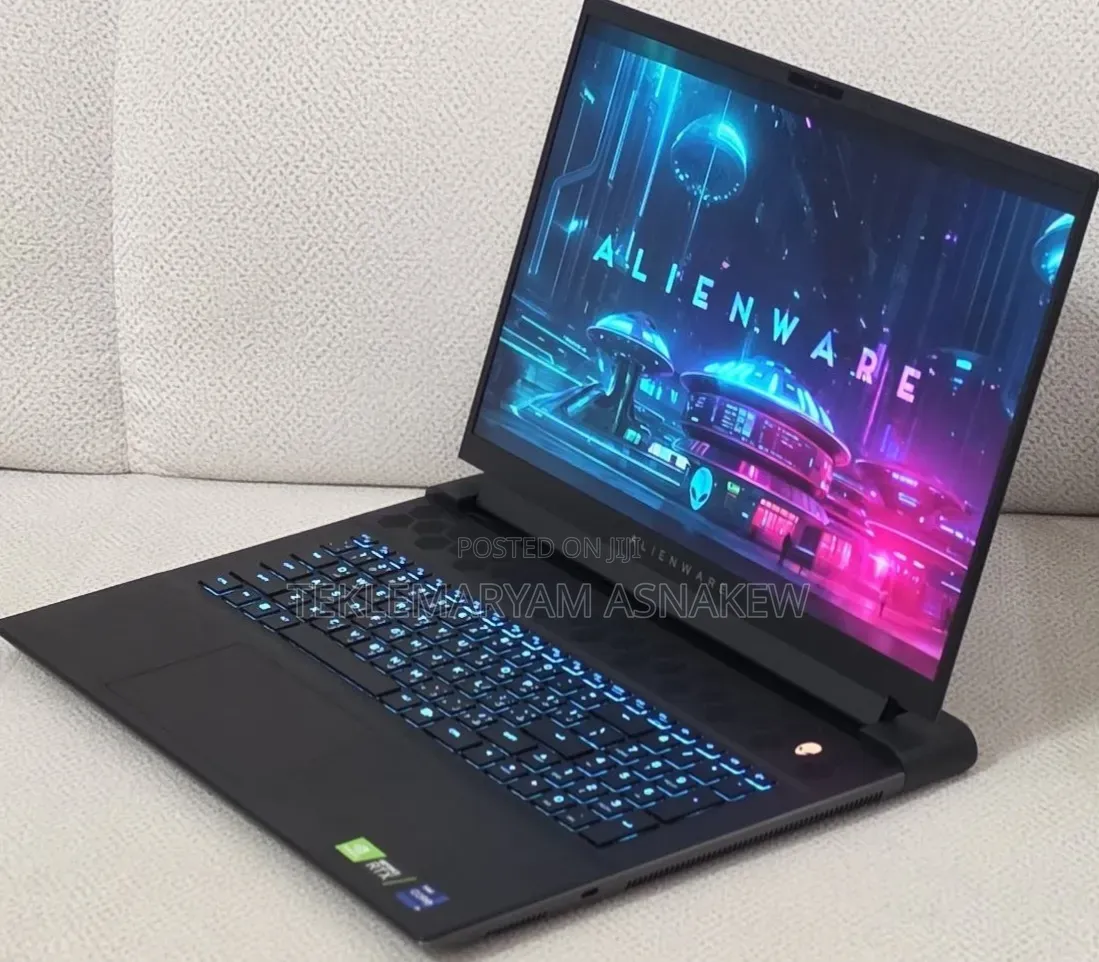New Laptop Alienware M18 R2 32GB Intel Core i9 SSD 2T