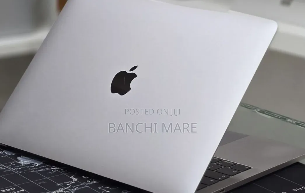 New Laptop Apple MacBook 2020 32GB Intel Core i7 SSD 1T