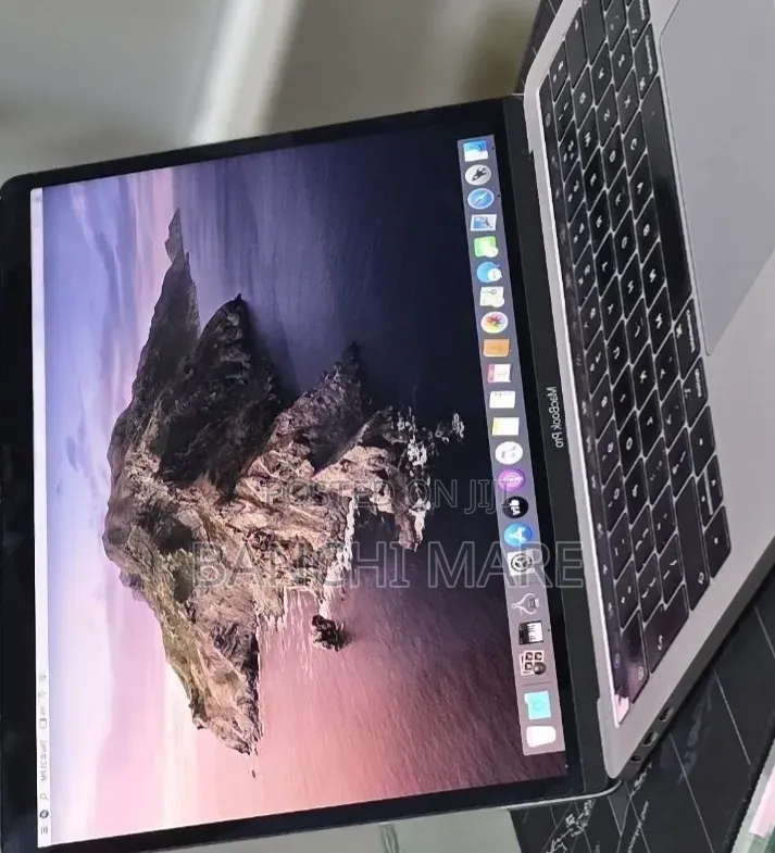 New Laptop Apple MacBook 2020 32GB Intel Core i7 SSD 1T
