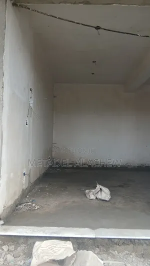 Commercial Shop for Sale at Ayat Train Station