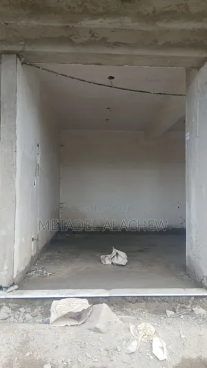 Commercial Shop for Sale at Ayat Train Station