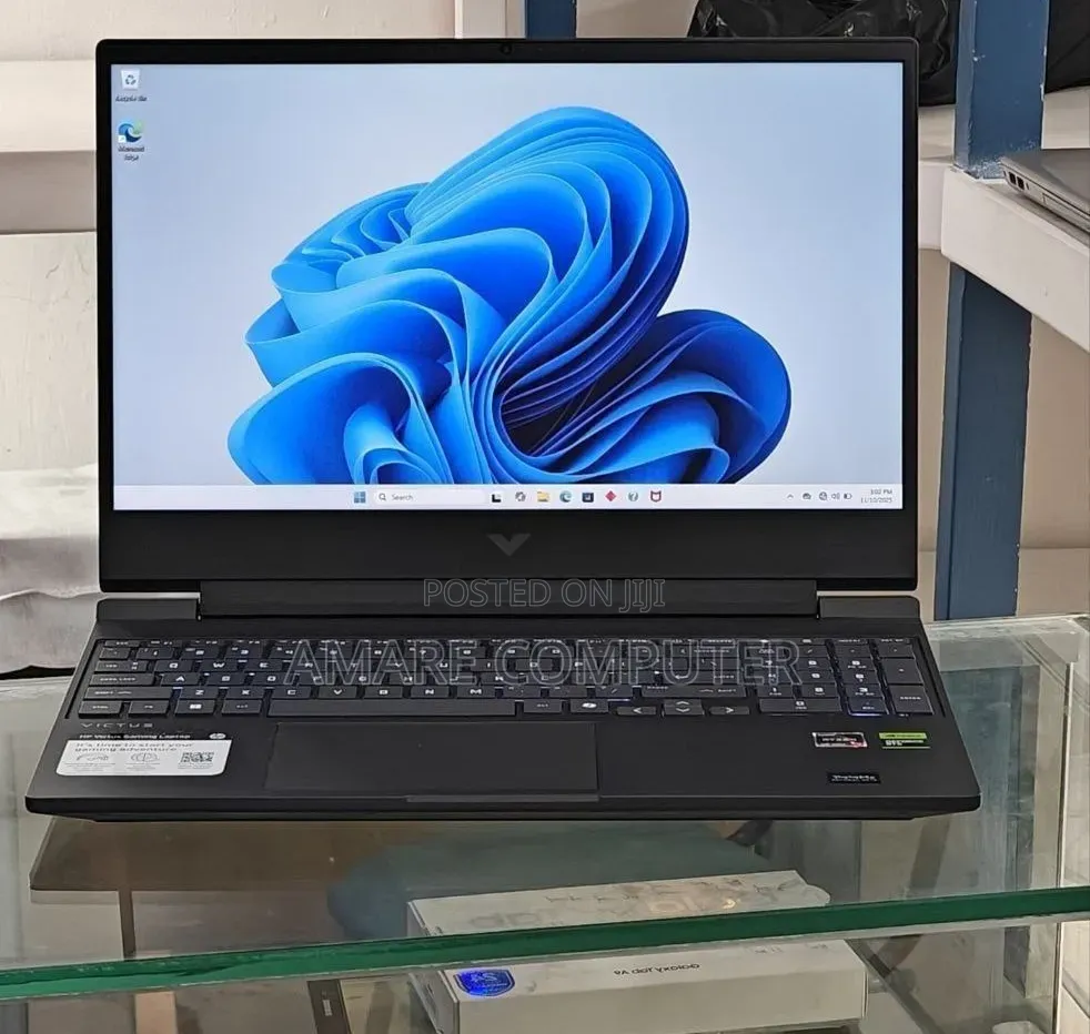 New Laptop HP Victus 16 16GB AMD Ryzen 7 SSD 512GB