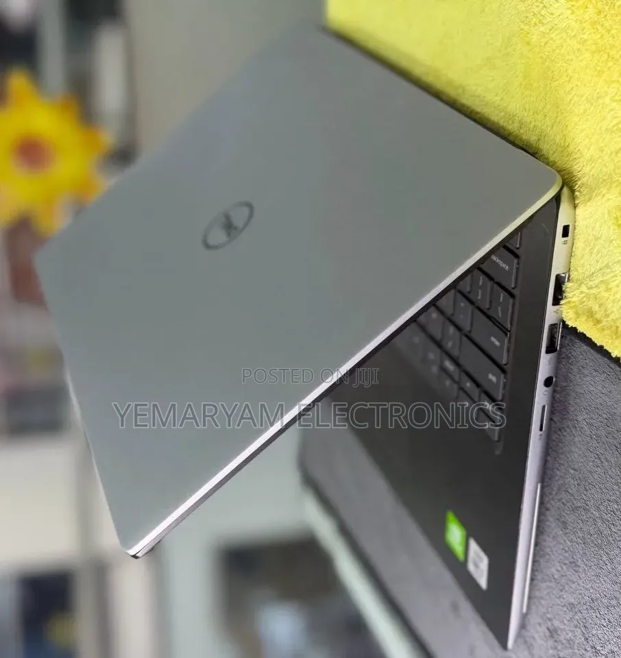 New Laptop Dell Vostro 14 5490 16GB Intel Core i7 SSD 256GB