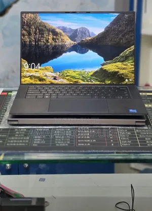 New Laptop Dell Precision 5570 32GB Intel Core i7 SSD 512GB