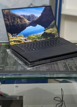 New Laptop Dell Precision 5570 32GB Intel Core i7 SSD 512GB