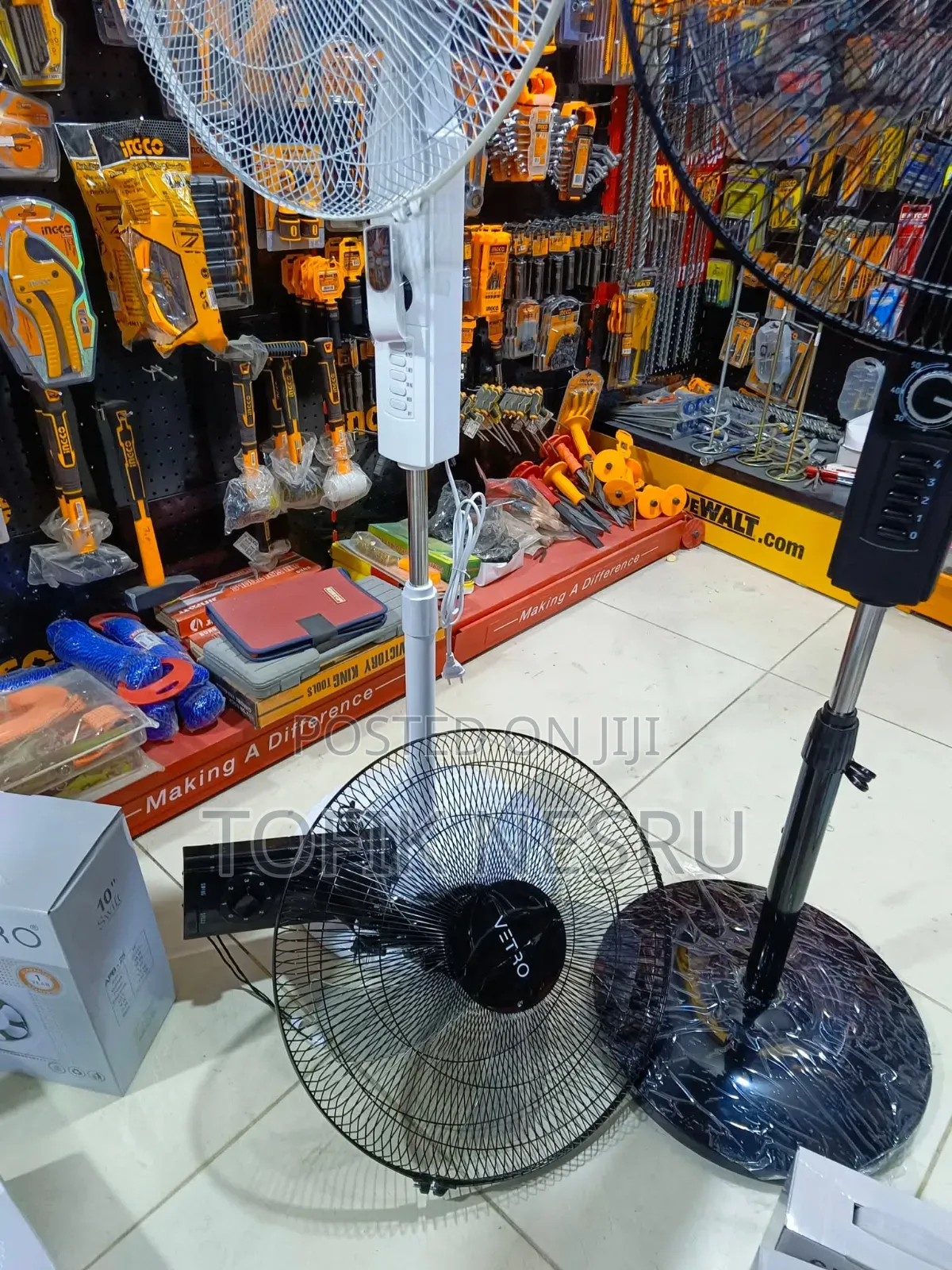 Electric Fan With Stand and Controler