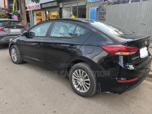 Hyundai Elantra 2018 Black