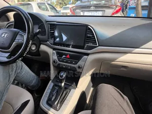 Hyundai Elantra 2018 Black