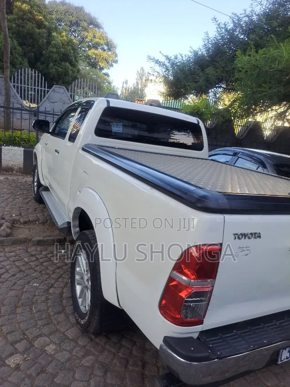 Toyota Hilux 2015 White