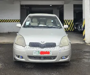Toyota Vitz 2002 Gold