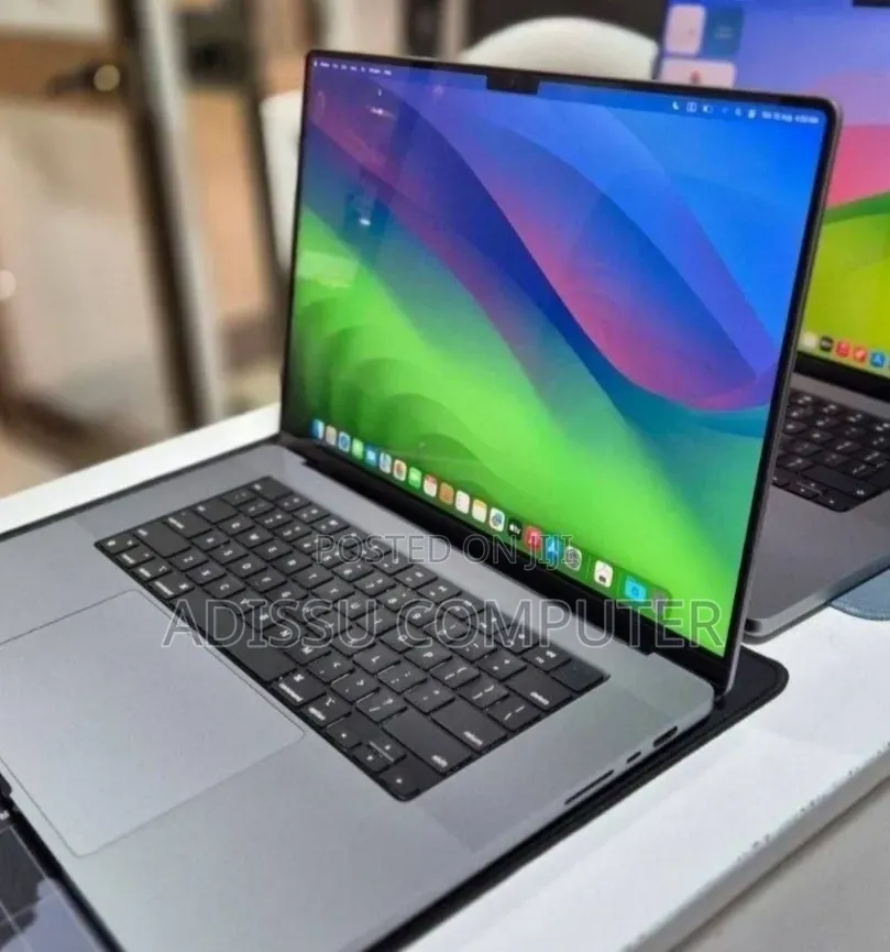 New Laptop Apple MacBook Pro 2021 M1 32GB Apple M1 Pro SSD 512GB