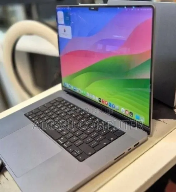 New Laptop Apple MacBook Pro 2021 M1 32GB Apple M1 Pro SSD 512GB