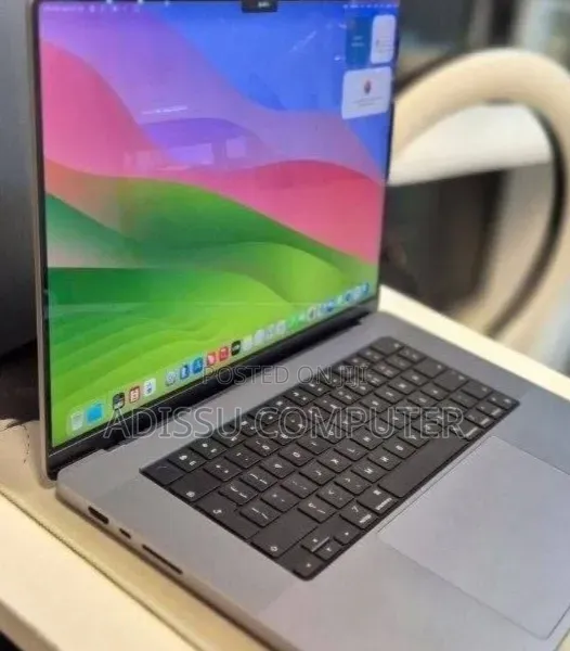 New Laptop Apple MacBook Pro 2021 M1 32GB Apple M1 Pro SSD 512GB