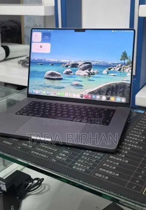 New Laptop Apple MacBook Pro 2021 M1 32GB Apple M1 SSD 512GB
