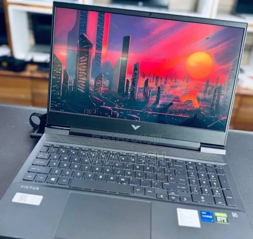 New Laptop HP Victus 16 16GB Intel Core i7 SSD 512GB