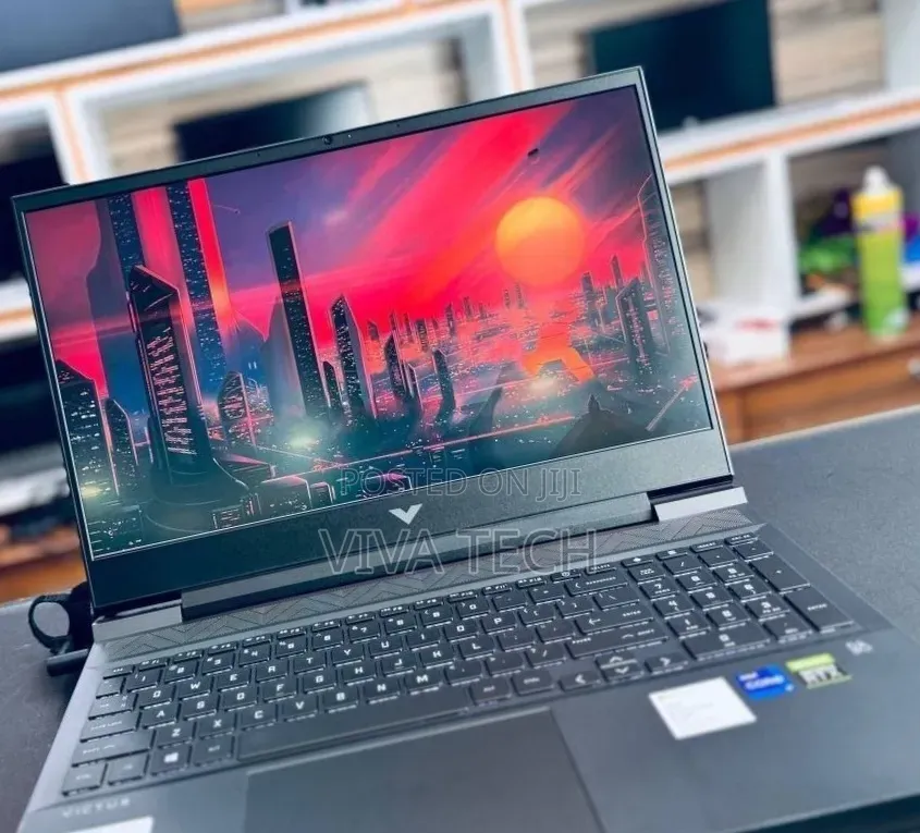 New Laptop HP Victus 16 16GB Intel Core i7 SSD 512GB
