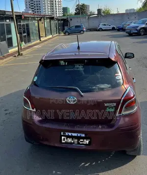 Toyota Yaris 2010 Burgundy