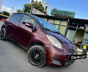 Toyota Yaris 2010 Burgundy