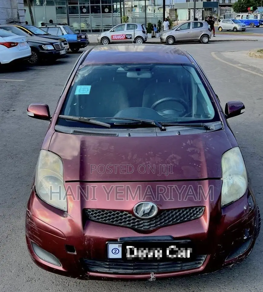 Toyota Yaris 2010 Burgundy