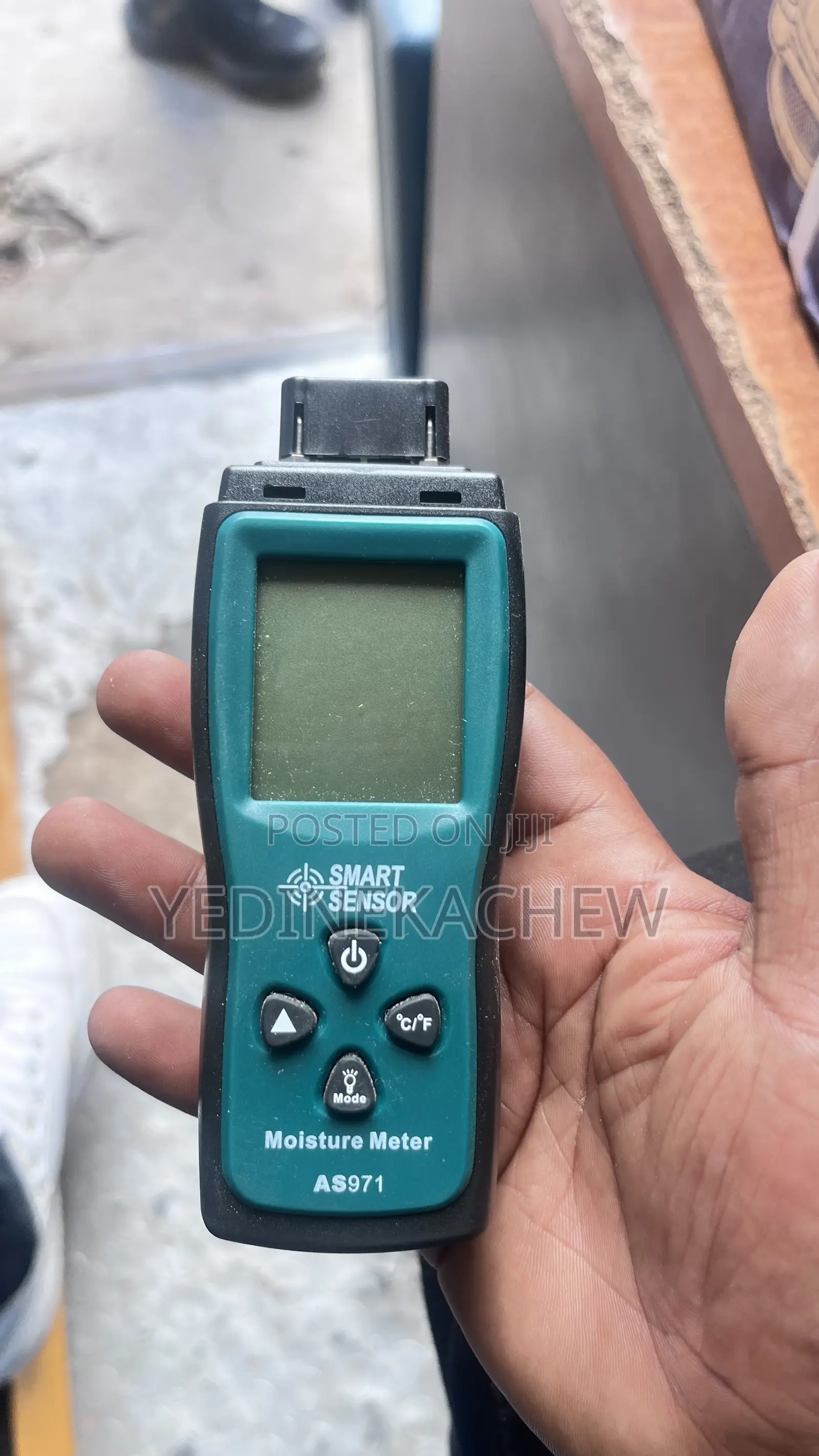 የዲጂታል እርጥበት መለኪያ መሳሪያ (Digital Moisture Meter)