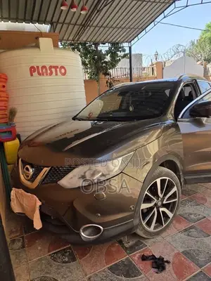 Nissan Qashqai 2018 Brown