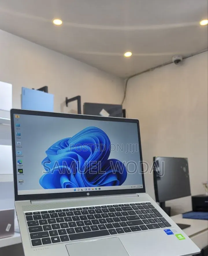New Laptop HP ProBook 450 G8 16GB Intel Core i7 SSD 512GB
