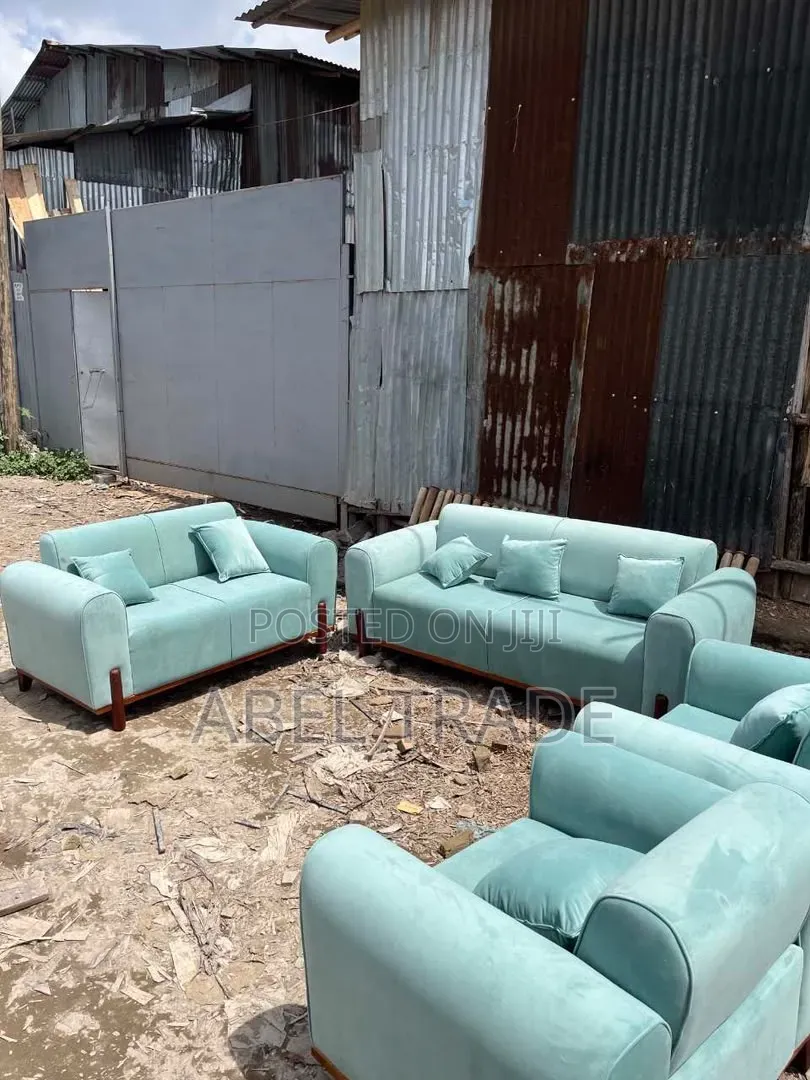 ጥራት ያለው አዲስ የሶፋ ስብስብ (Sofa Set)