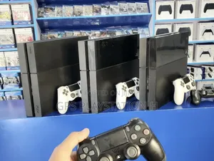 PlayStation 4 Jealbreak With 2 Controller+jealbreak