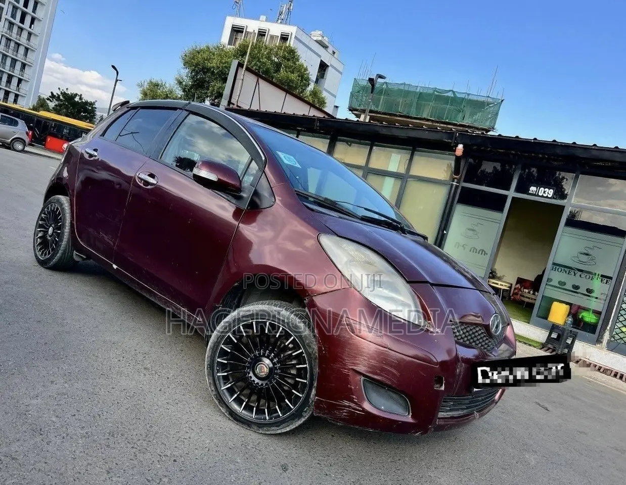 Toyota Yaris 2010 Brown