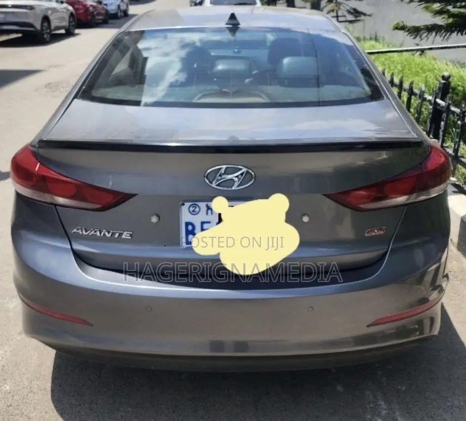 Hyundai Avante 2017 Silver