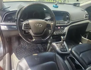 Hyundai Avante 2017 Silver