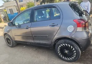 Toyota Yaris 2009 Gray