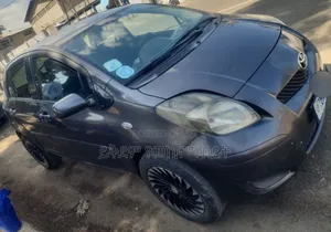 Toyota Yaris 2009 Gray