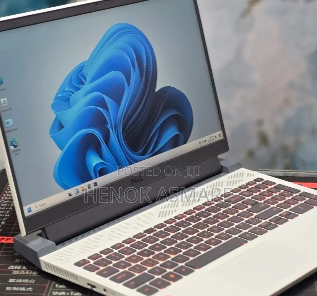 New Laptop Dell G15 5510 16GB Intel Core Ultra 7 SSD 512GB