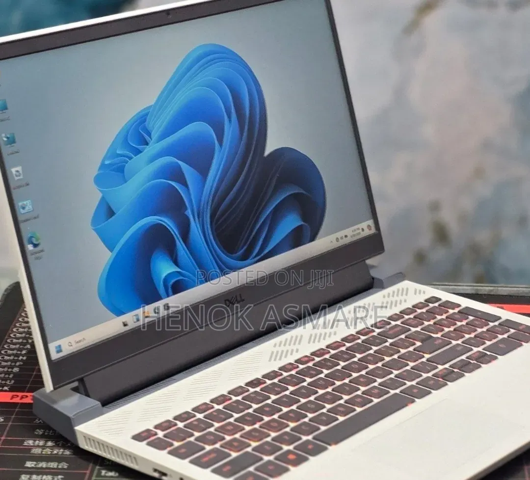 New Laptop Dell G15 5510 16GB Intel Core Ultra 7 SSD 512GB