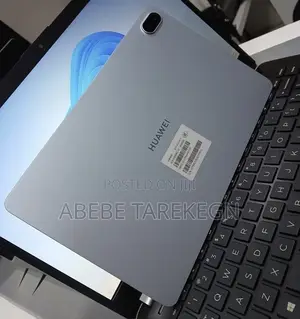 New Server Huawei 8GB Qualcomm Snapdragon X Plus SSD 128GB