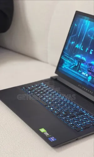 New Laptop Alienware M17x R2 32GB Intel Core i9 SSD 2T