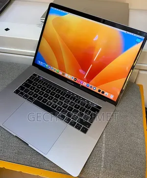 New Laptop Apple MacBook Pro 2017 16GB Intel Core i7 SSD 512GB